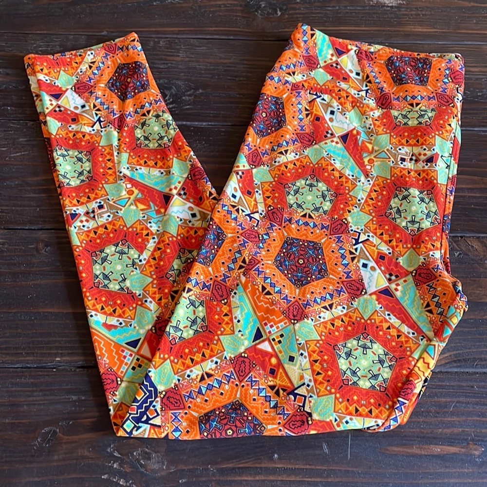 TC NWOT‎ LuLaRoe Leggings EE22 5541